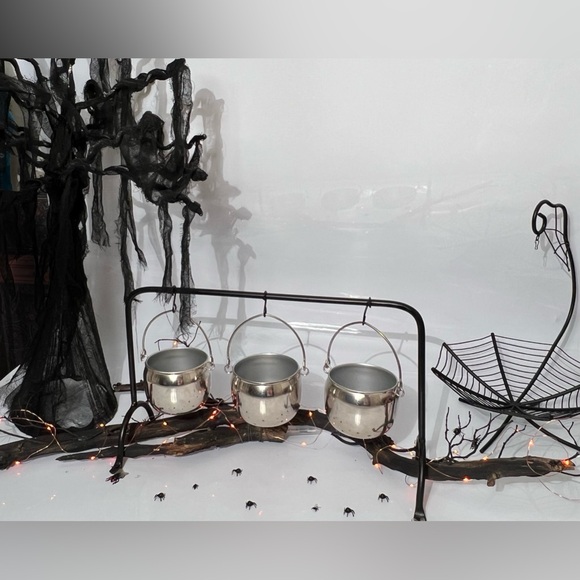 Halloween Witch’s Fiery Cauldrons Stand - Picture 2 of 14